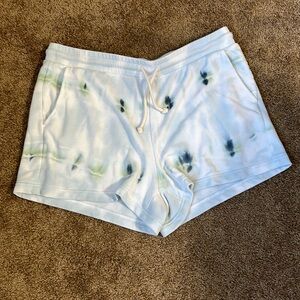 Lou & Grey Tie Die Sweatshorts